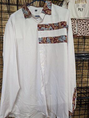 Lady's 2XL White Shirt with Floral Accents - 25% Off When You Bundle 5+ Items!